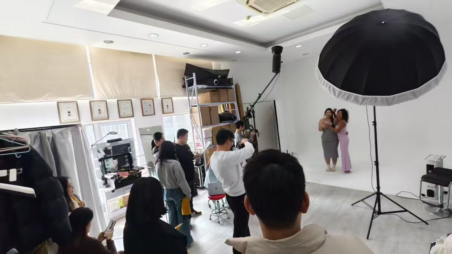 孩子王公司-企业品牌宣传广告摄影-视觉平面摄影-KV海报拍照-南京如一商业摄影公司(图5) 孩子王公司-企业品牌宣传广告摄影-视觉平面摄影-KV海报拍照-南京如一商业摄影公司(图5)