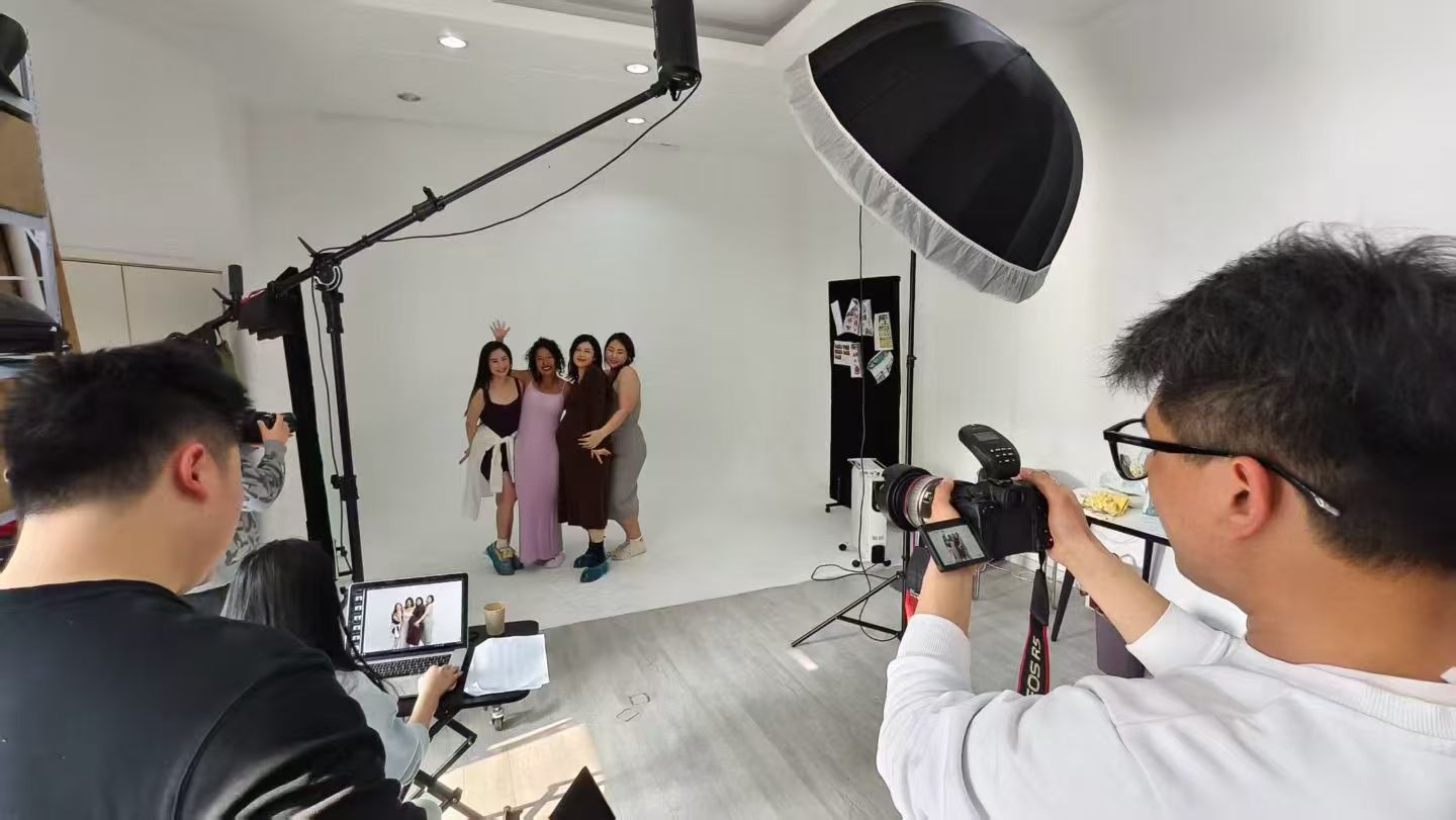 孩子王公司-企业品牌宣传广告摄影-视觉平面摄影-KV海报拍照-南京如一商业摄影公司(图7) 孩子王公司-企业品牌宣传广告摄影-视觉平面摄影-KV海报拍照-南京如一商业摄影公司(图7)