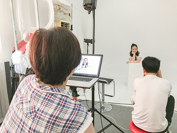  南京外国语学校优秀学生代表个人形象照 团队形象宣传照摄影 拍摄现场花絮(图6)
